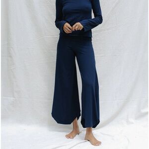 Indigo Luna Layla Flares- Navy NWT